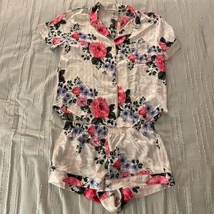 NWT Victoria’s Secret pink pajama set